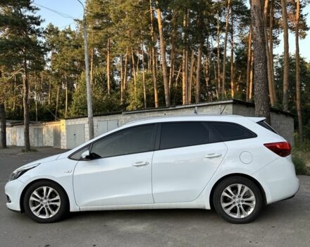 Белый Киа Сид, объемом двигателя 1.4 л и пробегом 250 тыс. км за 7700 $, фото 4 на Automoto.ua