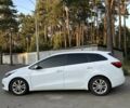 Белый Киа Сид, объемом двигателя 1.4 л и пробегом 250 тыс. км за 7700 $, фото 4 на Automoto.ua
