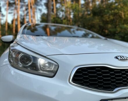 Белый Киа Сид, объемом двигателя 1.4 л и пробегом 250 тыс. км за 7700 $, фото 6 на Automoto.ua