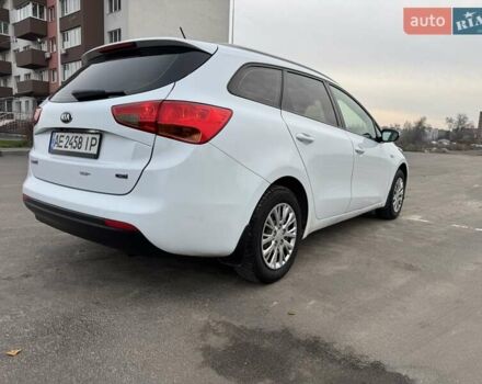 Белый Киа Сид, объемом двигателя 1.6 л и пробегом 228 тыс. км за 9900 $, фото 10 на Automoto.ua