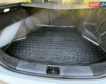 Білий Кіа Сід, об'ємом двигуна 1.6 л та пробігом 226 тис. км за 10500 $, фото 19 на Automoto.ua