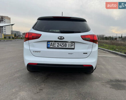Білий Кіа Сід, об'ємом двигуна 1.6 л та пробігом 226 тис. км за 10500 $, фото 4 на Automoto.ua