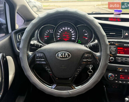 Білий Кіа Сід, об'ємом двигуна 1.6 л та пробігом 124 тис. км за 11500 $, фото 22 на Automoto.ua