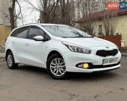 Білий Кіа Сід, об'ємом двигуна 1.6 л та пробігом 124 тис. км за 11500 $, фото 4 на Automoto.ua