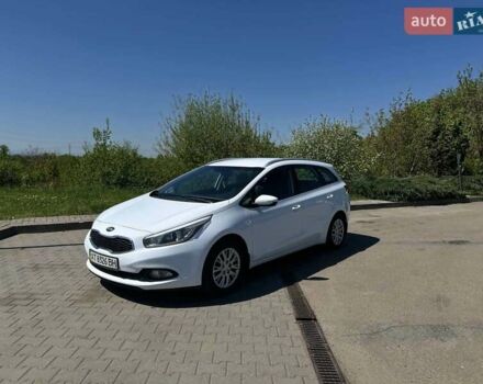 Белый Киа Сид, объемом двигателя 1.58 л и пробегом 161 тыс. км за 8400 $, фото 4 на Automoto.ua