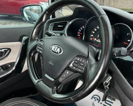 Білий Кіа Сід, об'ємом двигуна 1.6 л та пробігом 263 тис. км за 10500 $, фото 9 на Automoto.ua