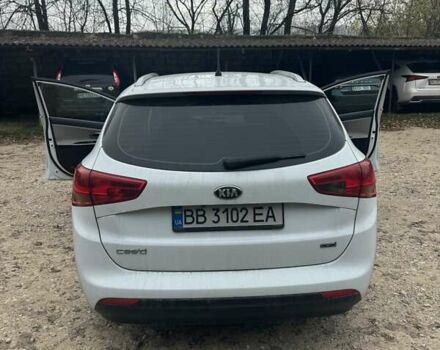 Білий Кіа Сід, об'ємом двигуна 1.6 л та пробігом 140 тис. км за 10500 $, фото 3 на Automoto.ua