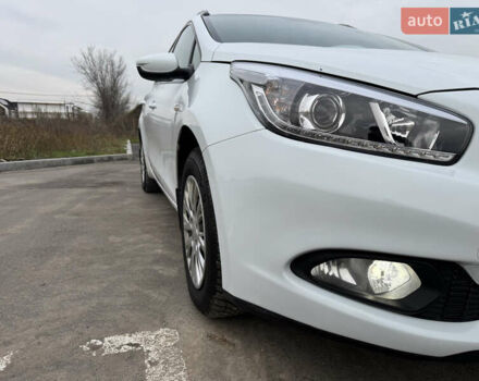 Білий Кіа Сід, об'ємом двигуна 1.6 л та пробігом 226 тис. км за 10500 $, фото 17 на Automoto.ua