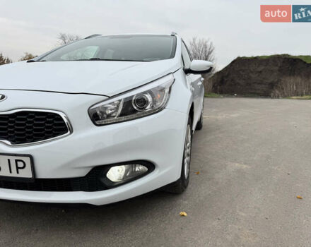 Білий Кіа Сід, об'ємом двигуна 1.6 л та пробігом 226 тис. км за 10500 $, фото 18 на Automoto.ua