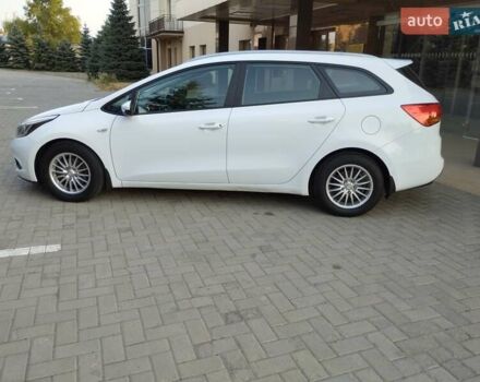 Білий Кіа Сід, об'ємом двигуна 1.58 л та пробігом 120 тис. км за 10600 $, фото 7 на Automoto.ua
