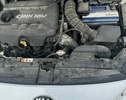 Білий Кіа Сід, об'ємом двигуна 1.6 л та пробігом 140 тис. км за 10500 $, фото 26 на Automoto.ua