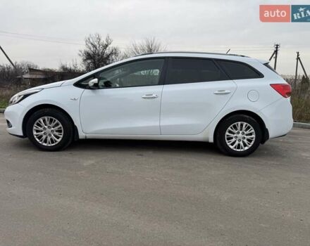 Белый Киа Сид, объемом двигателя 1.6 л и пробегом 228 тыс. км за 9900 $, фото 6 на Automoto.ua