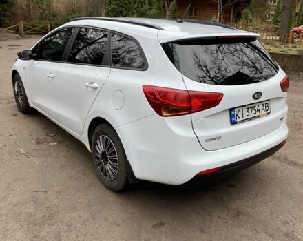 Белый Киа Сид, объемом двигателя 1.6 л и пробегом 238 тыс. км за 9900 $, фото 5 на Automoto.ua
