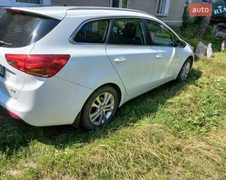 Білий Кіа Сід, об'ємом двигуна 1.58 л та пробігом 405 тис. км за 8000 $, фото 7 на Automoto.ua