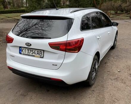 Белый Киа Сид, объемом двигателя 1.6 л и пробегом 238 тыс. км за 9900 $, фото 4 на Automoto.ua