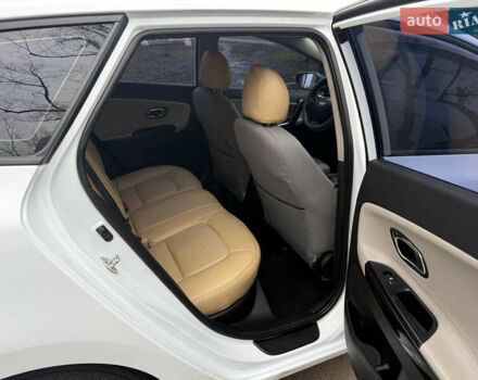 Білий Кіа Сід, об'ємом двигуна 1.6 л та пробігом 124 тис. км за 11500 $, фото 25 на Automoto.ua