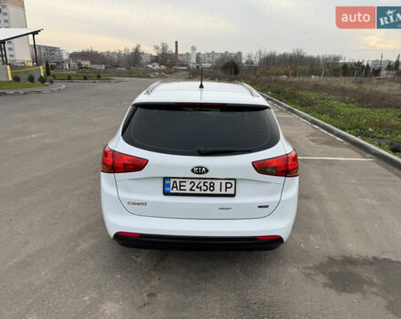 Білий Кіа Сід, об'ємом двигуна 1.6 л та пробігом 226 тис. км за 10500 $, фото 3 на Automoto.ua