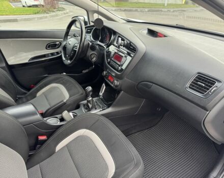 Білий Кіа Сід, об'ємом двигуна 1.6 л та пробігом 226 тис. км за 10500 $, фото 6 на Automoto.ua