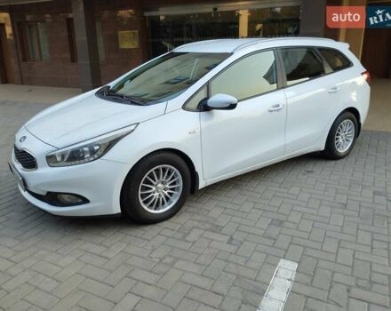 Білий Кіа Сід, об'ємом двигуна 1.58 л та пробігом 120 тис. км за 10600 $, фото 8 на Automoto.ua