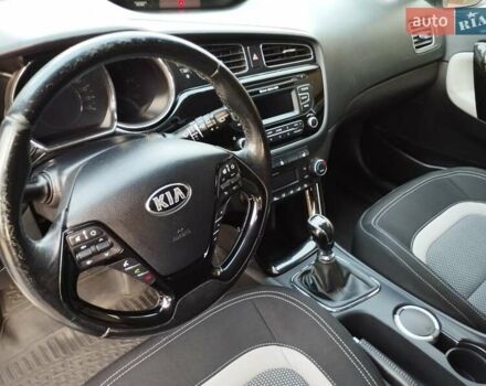 Білий Кіа Сід, об'ємом двигуна 1.58 л та пробігом 120 тис. км за 10600 $, фото 21 на Automoto.ua