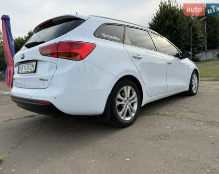 Білий Кіа Сід, об'ємом двигуна 1.58 л та пробігом 160 тис. км за 8500 $, фото 23 на Automoto.ua