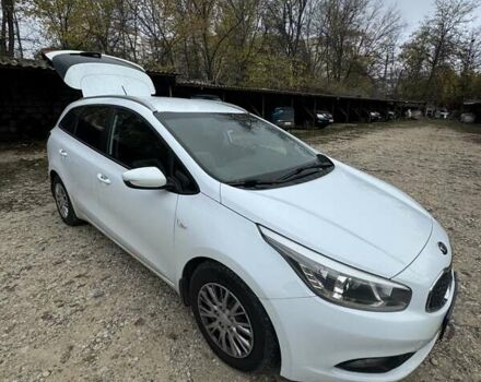 Білий Кіа Сід, об'ємом двигуна 1.6 л та пробігом 140 тис. км за 10500 $, фото 30 на Automoto.ua