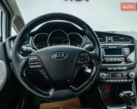 Белый Киа Сид, объемом двигателя 1.59 л и пробегом 204 тыс. км за 9622 $, фото 10 на Automoto.ua