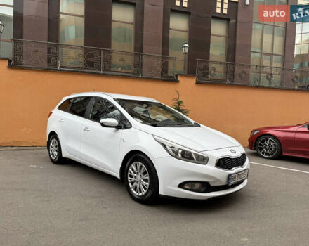 Білий Кіа Сід, об'ємом двигуна 1.6 л та пробігом 140 тис. км за 10400 $, фото 1 на Automoto.ua