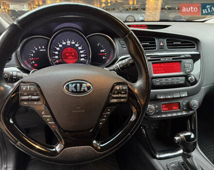 Білий Кіа Сід, об'ємом двигуна 1.6 л та пробігом 140 тис. км за 10400 $, фото 21 на Automoto.ua