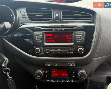 Білий Кіа Сід, об'ємом двигуна 1.6 л та пробігом 124 тис. км за 11500 $, фото 31 на Automoto.ua