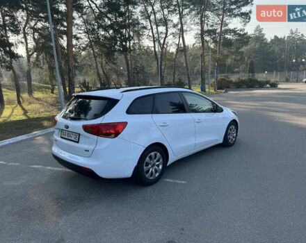 Белый Киа Сид, объемом двигателя 1.58 л и пробегом 177 тыс. км за 8500 $, фото 6 на Automoto.ua