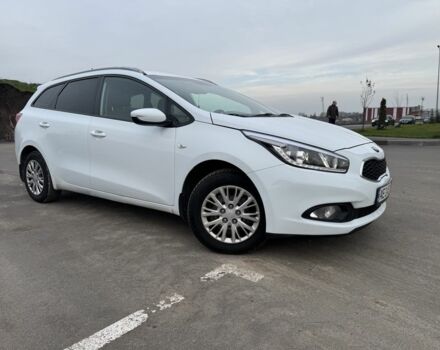 Білий Кіа Сід, об'ємом двигуна 1.6 л та пробігом 226 тис. км за 10500 $, фото 5 на Automoto.ua