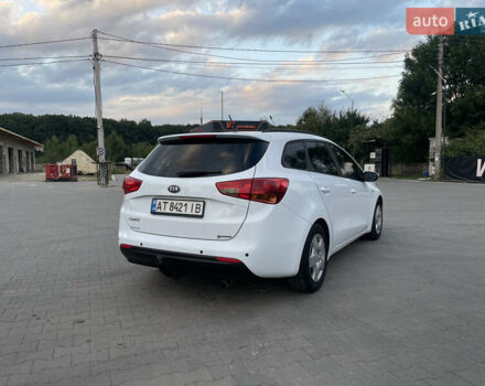 Белый Киа Сид, объемом двигателя 1.6 л и пробегом 173 тыс. км за 8888 $, фото 5 на Automoto.ua