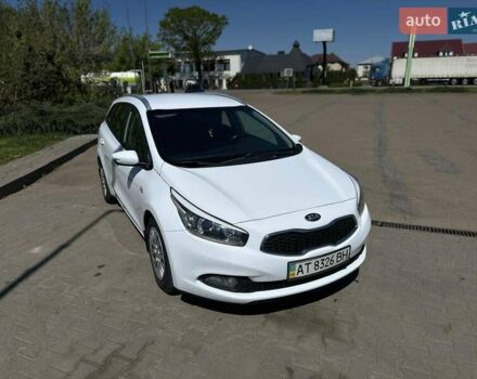 Белый Киа Сид, объемом двигателя 1.58 л и пробегом 161 тыс. км за 8400 $, фото 3 на Automoto.ua