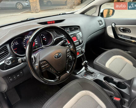 Білий Кіа Сід, об'ємом двигуна 1.6 л та пробігом 140 тис. км за 10400 $, фото 10 на Automoto.ua