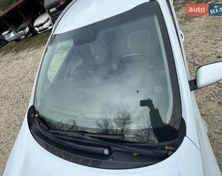 Білий Кіа Сід, об'ємом двигуна 1.6 л та пробігом 140 тис. км за 10500 $, фото 32 на Automoto.ua