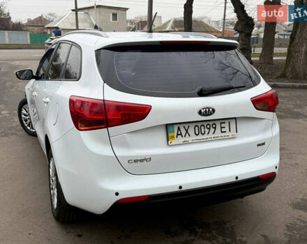 Білий Кіа Сід, об'ємом двигуна 1.6 л та пробігом 124 тис. км за 11500 $, фото 7 на Automoto.ua