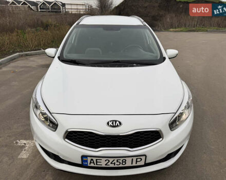Білий Кіа Сід, об'ємом двигуна 1.6 л та пробігом 226 тис. км за 10500 $, фото 9 на Automoto.ua