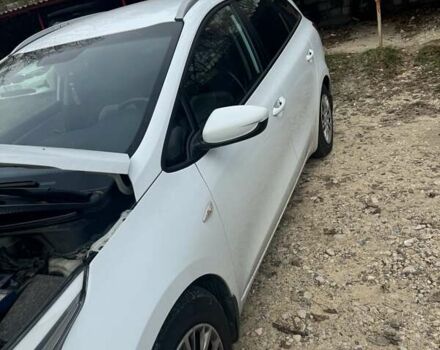 Білий Кіа Сід, об'ємом двигуна 1.6 л та пробігом 140 тис. км за 10500 $, фото 28 на Automoto.ua