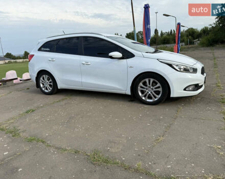 Белый Киа Сид, объемом двигателя 1.58 л и пробегом 160 тыс. км за 8199 $, фото 24 на Automoto.ua