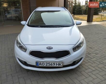 Білий Кіа Сід, об'ємом двигуна 1.58 л та пробігом 120 тис. км за 10600 $, фото 1 на Automoto.ua