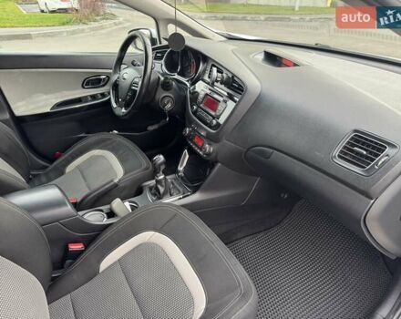 Белый Киа Сид, объемом двигателя 1.6 л и пробегом 228 тыс. км за 9900 $, фото 21 на Automoto.ua