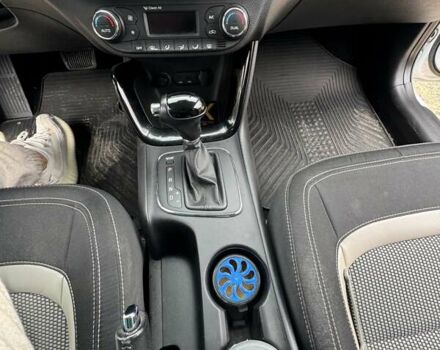 Білий Кіа Сід, об'ємом двигуна 1.6 л та пробігом 140 тис. км за 10500 $, фото 23 на Automoto.ua