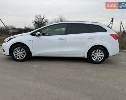 Білий Кіа Сід, об'ємом двигуна 1.6 л та пробігом 226 тис. км за 10500 $, фото 1 на Automoto.ua