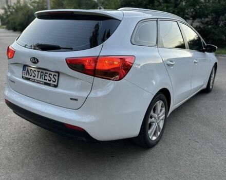 Белый Киа Сид, объемом двигателя 1.4 л и пробегом 250 тыс. км за 7700 $, фото 3 на Automoto.ua