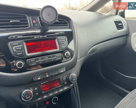 Білий Кіа Сід, об'ємом двигуна 1.6 л та пробігом 226 тис. км за 10500 $, фото 32 на Automoto.ua