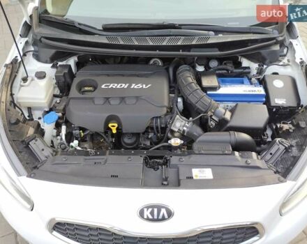 Білий Кіа Сід, об'ємом двигуна 1.58 л та пробігом 120 тис. км за 10600 $, фото 12 на Automoto.ua