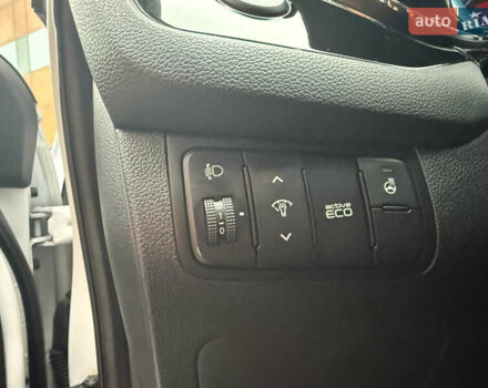 Білий Кіа Сід, об'ємом двигуна 1.6 л та пробігом 140 тис. км за 10400 $, фото 22 на Automoto.ua