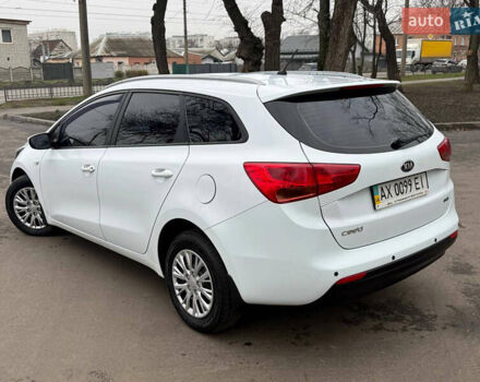 Білий Кіа Сід, об'ємом двигуна 1.6 л та пробігом 124 тис. км за 11500 $, фото 13 на Automoto.ua
