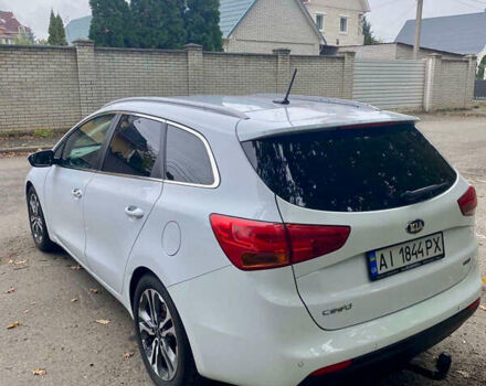 Белый Киа Сид, объемом двигателя 1.58 л и пробегом 285 тыс. км за 11500 $, фото 5 на Automoto.ua